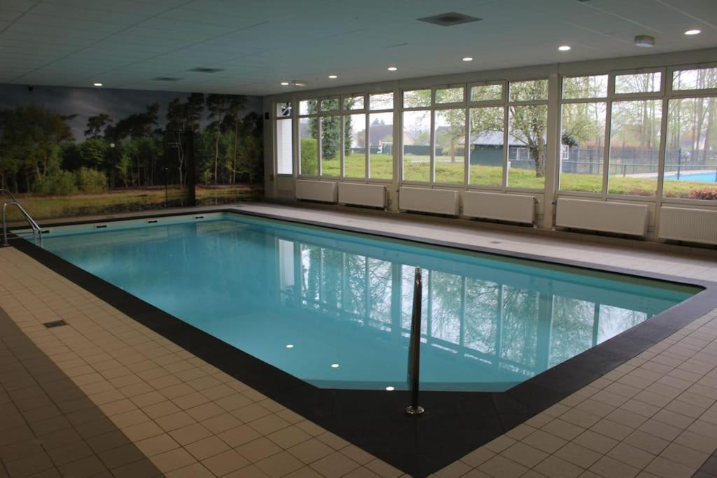 Vrijstaande Recreatievilla Met Ruime Omheinde Tuin Posterholt 外观 照片