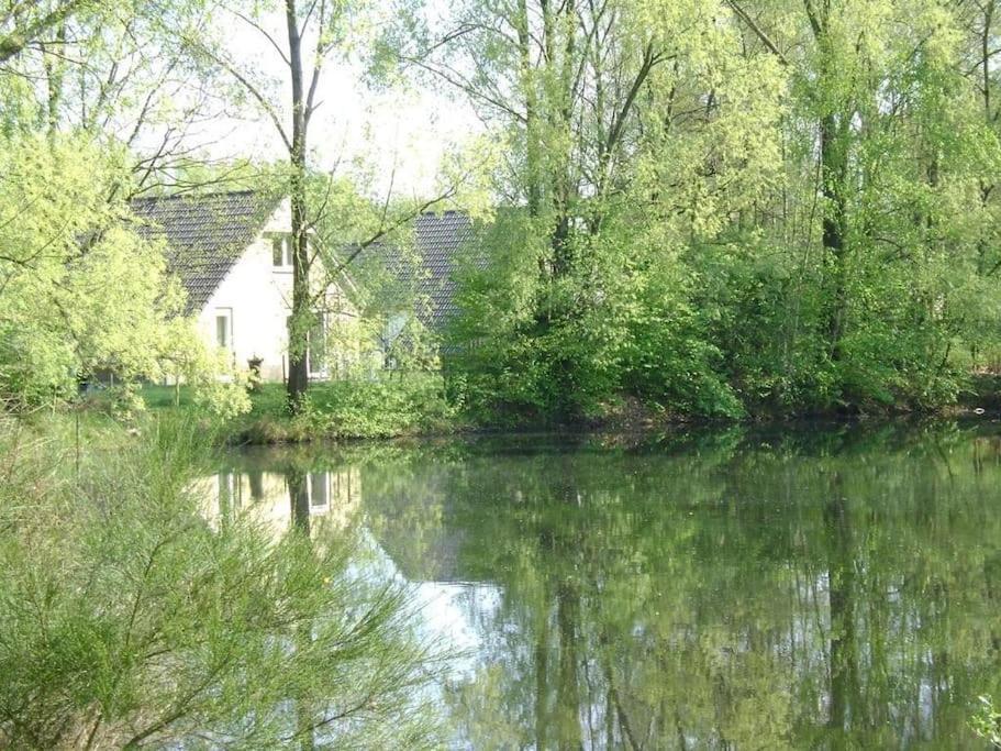 Vrijstaande Recreatievilla Met Ruime Omheinde Tuin Posterholt 外观 照片